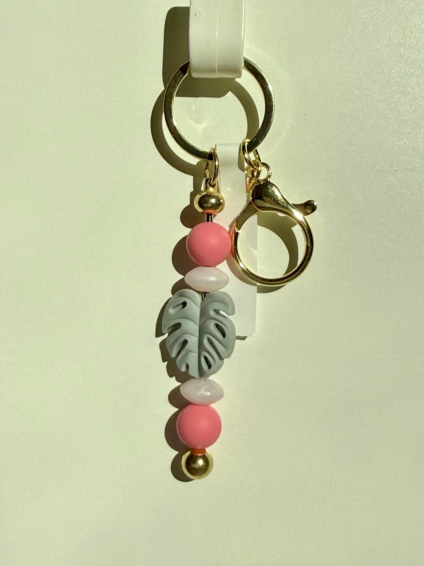 🎁 Silicone Bead Keychain (100% off)