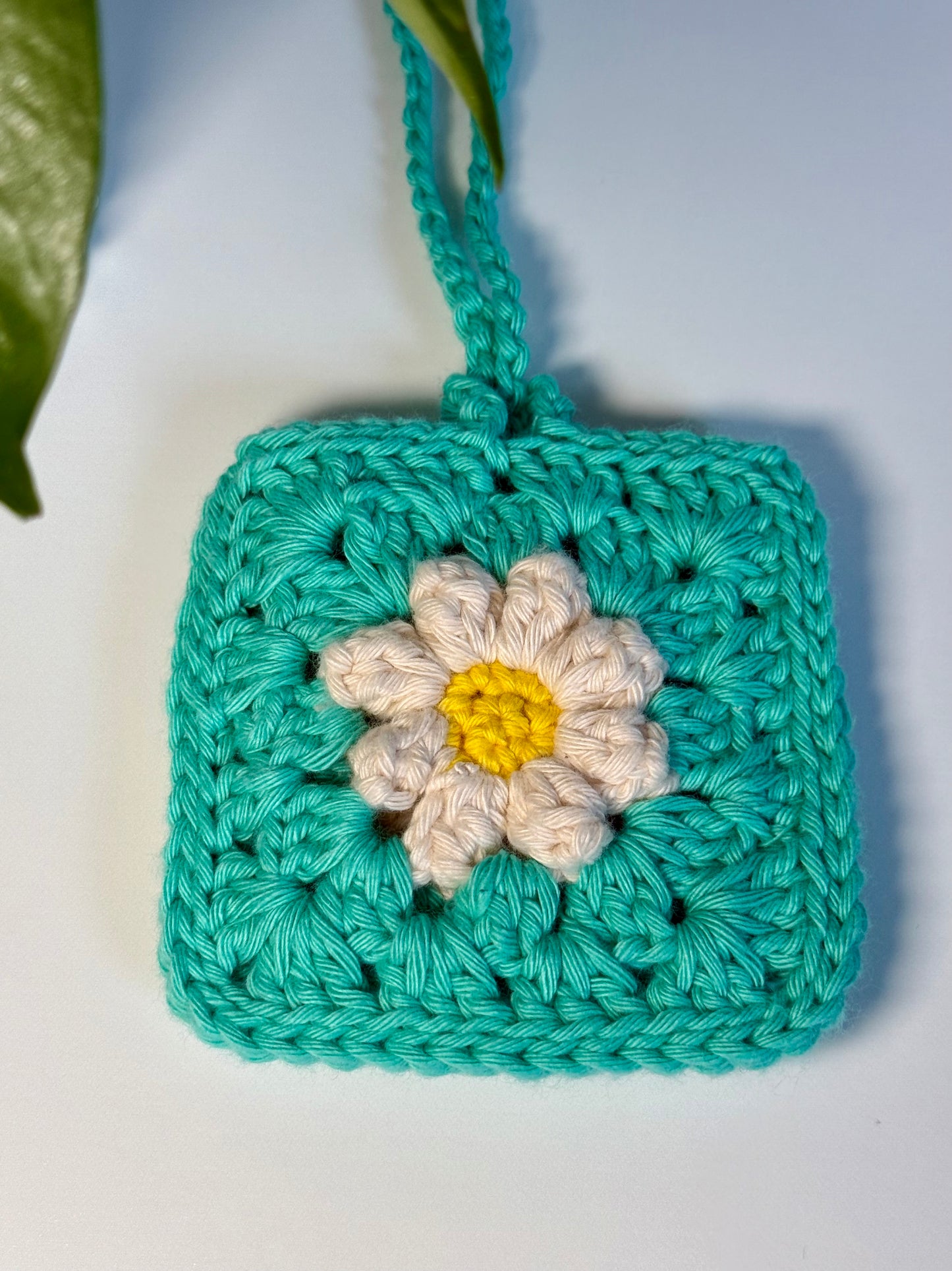 Daisy Crochet Pouch