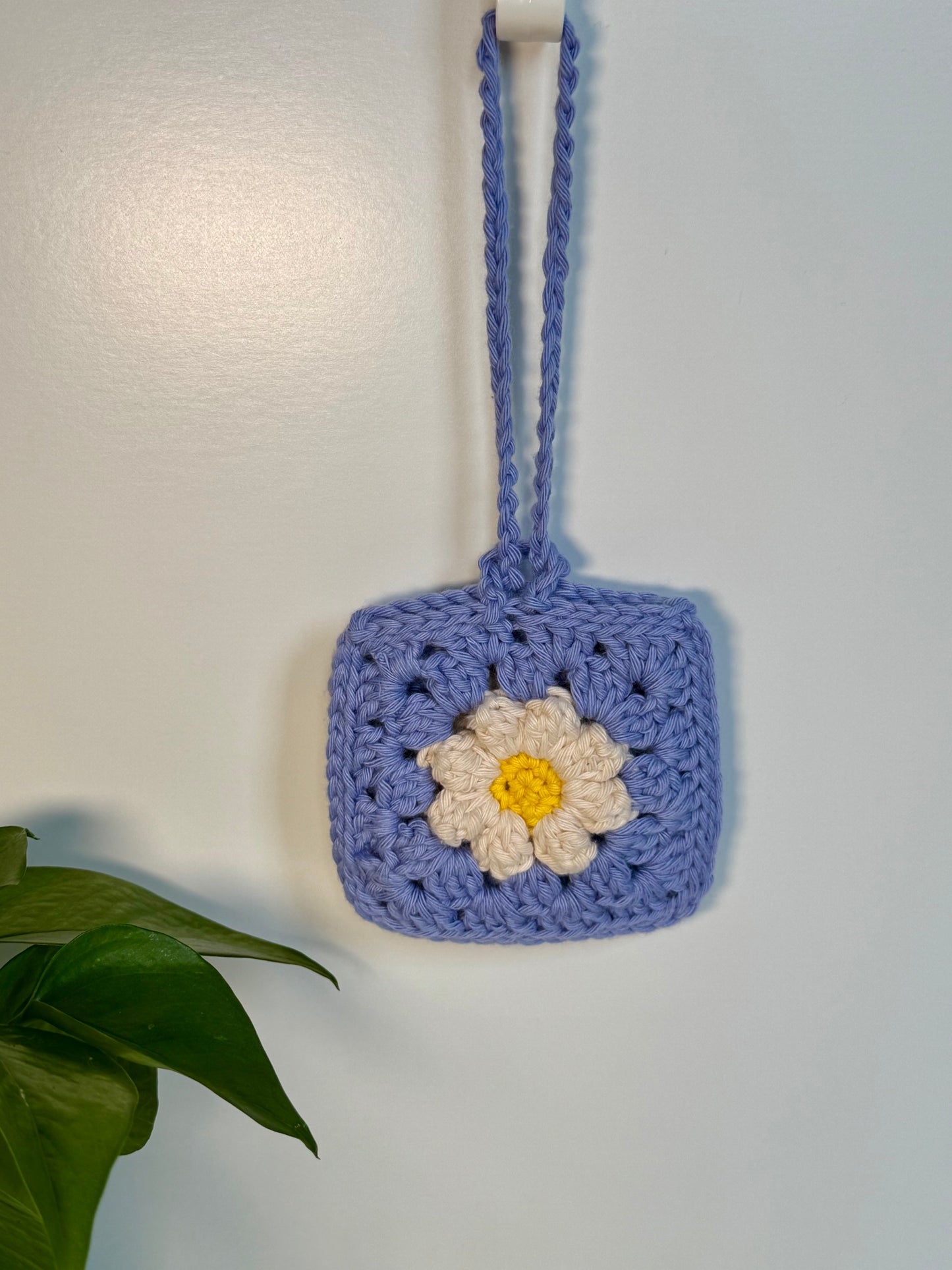 Daisy Crochet Pouch