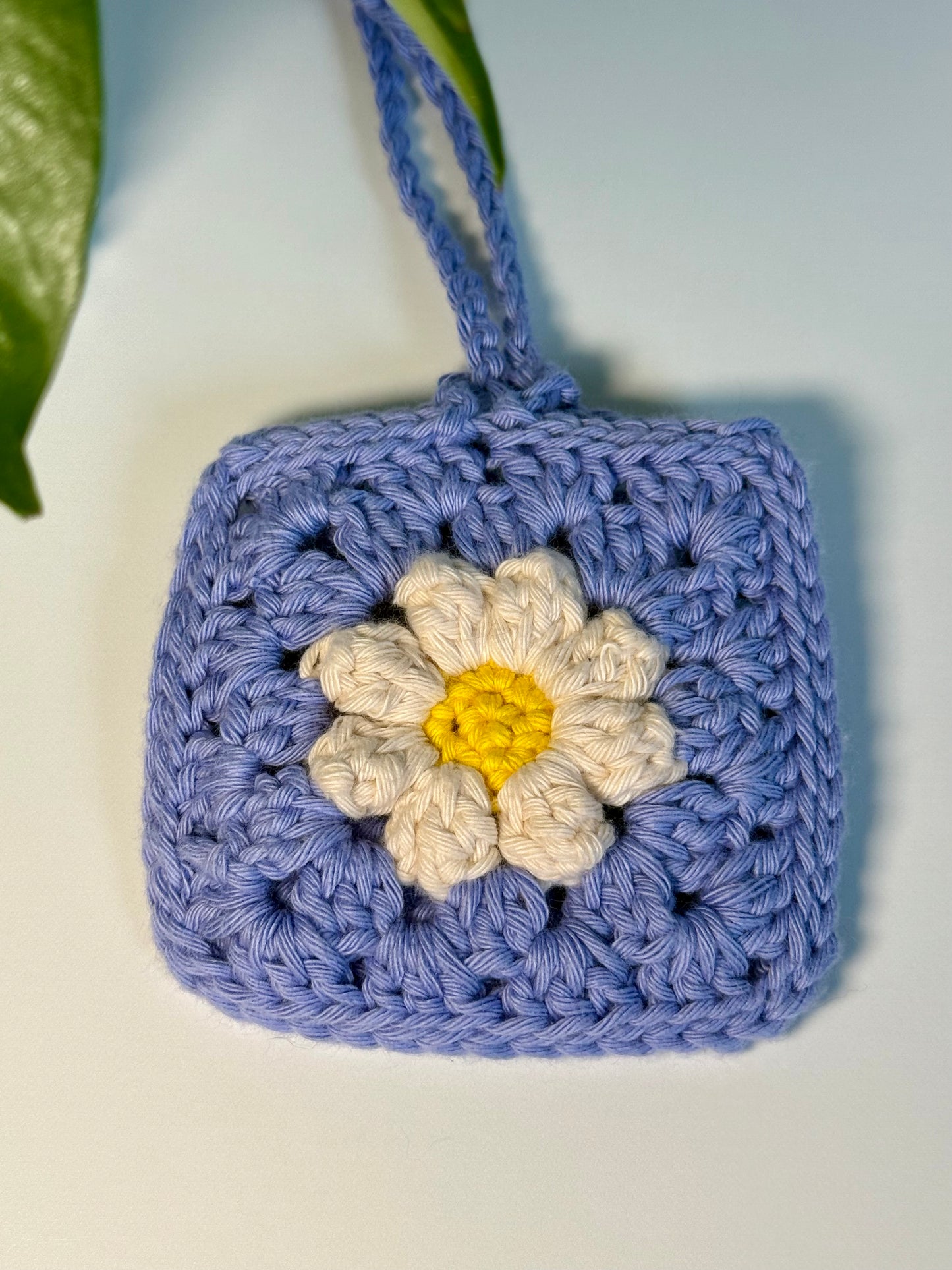 Daisy Crochet Pouch